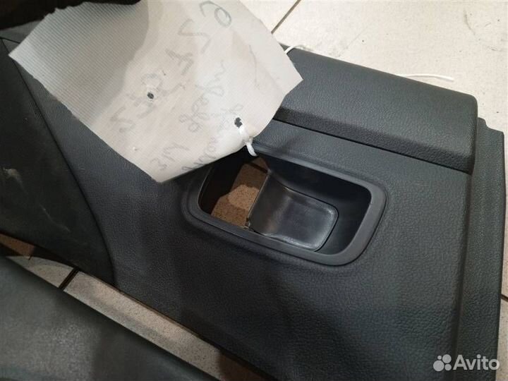 Обшивка двери задней левой Mitsubishi Outlander G