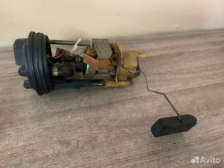 Насос топливный Пежо 605 3.0