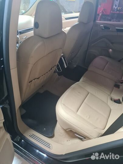 Салон Порш Кайен 958