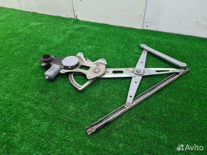 Стеклоподъемника передний левый Toyota Rav4 30