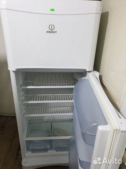 Холодильник Индезит Как новый