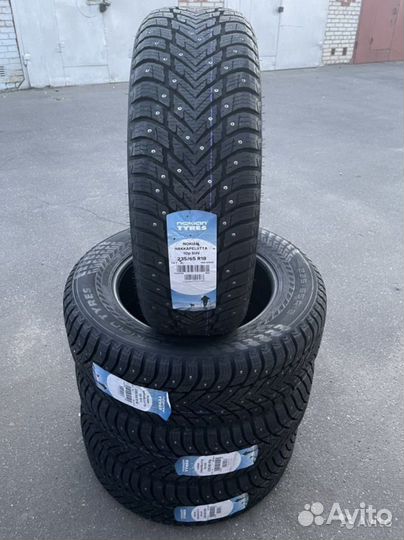 Nokian Tyres Hakkapeliitta 10p SUV 235/65 R18