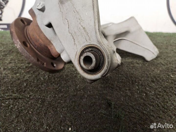 Кулак поворотный задний левый Audi Q3 8UB cczc