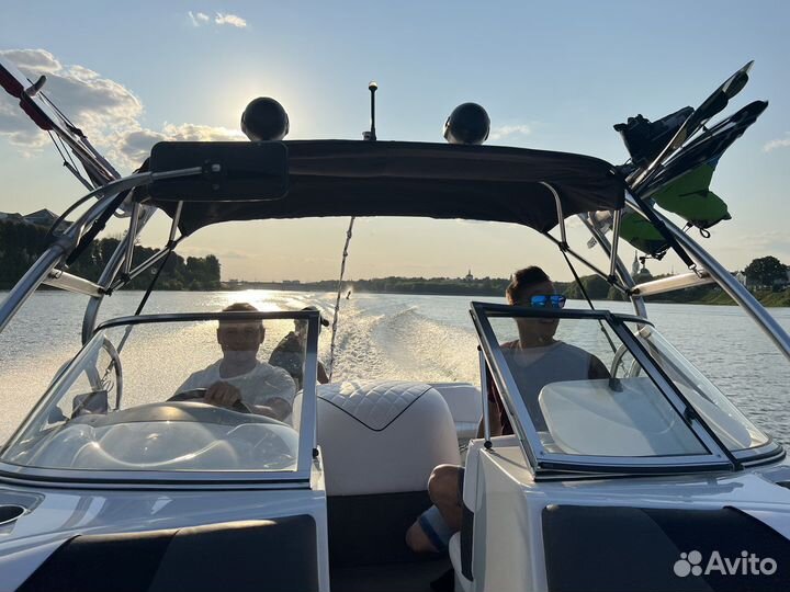 Вэйксёрф/Вэйкборд/Прогулки/Аренда катера в Твери