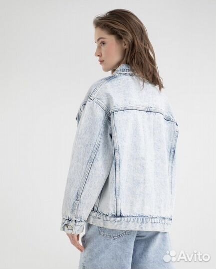 Куртка джинсовая stradivarius