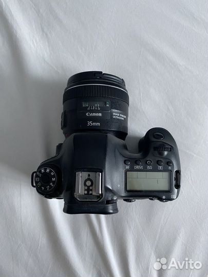 Зеркальный фотоаппарат Canon EOS 6D