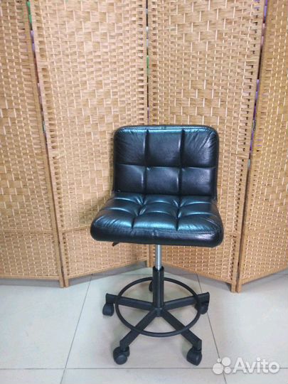 Стул для мастера. Кресло Новое. Россия