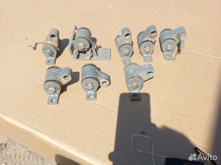 Петли для дверей