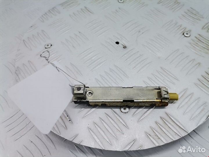 Усилитель антенны Skoda Octavia 5E 2015