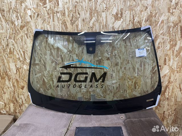 Лобовое стекло Nissan Navara