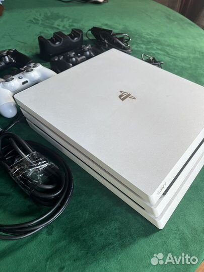 Приставка Sony PlayStation 4pro