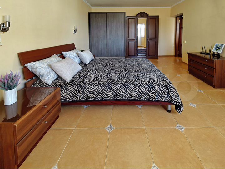 3-к. квартира, 87 м², 6/7 эт.