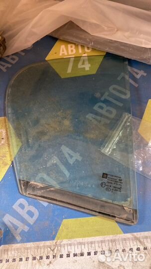 Стекло двери задней правой (форточка) Opel Astra H