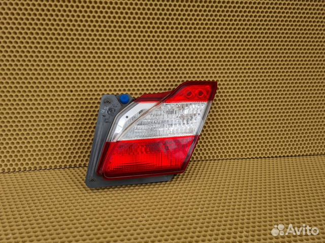 Фонарь в крышку багажника задний правый Infiniti