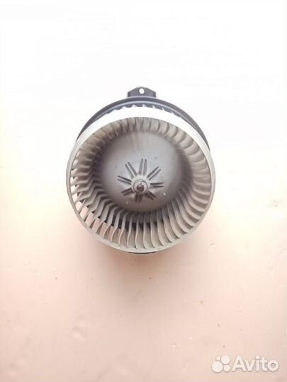 Моторчик печки denso Toyota Land Cruiser Prado 120