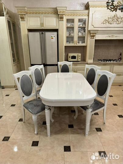 Стол и стулья в гостиную.Оплата при получении