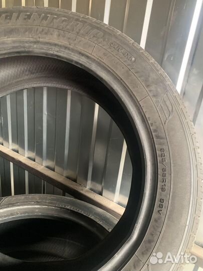 Goodyear EfficientGrip SUV 4x4 225/55 R19 99V