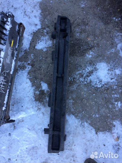 Абсорбер наполнитель переднего бампера qashqai J11