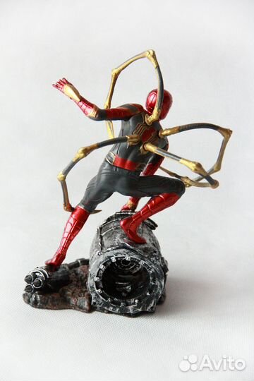 Фигурки Marvel (Человек-паук и Доктор Стрэндж)