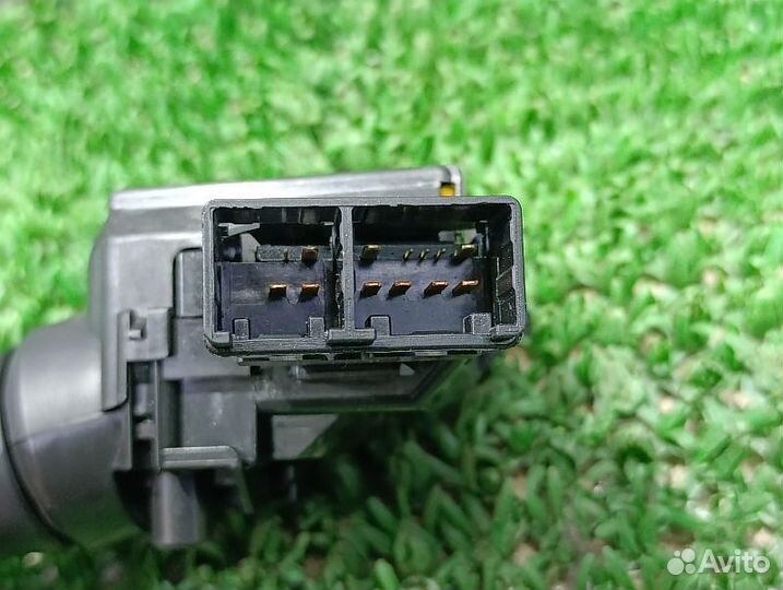 Переключатель стеклоочистителя Toyota venza