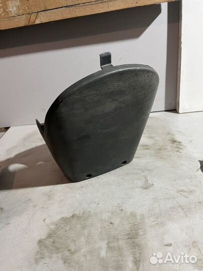 Кожух рулевой колонки Renault logan 1