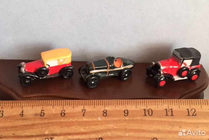 Миниатюрные модельки машинок - Citroen и Рeugeot