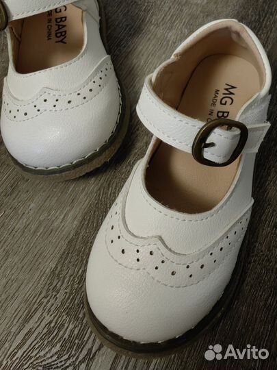 Туфли для девочки 24 размер