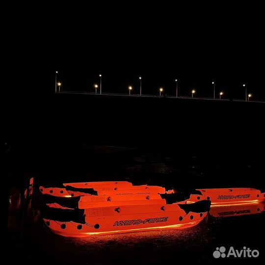 Сплав на светящихся каяках