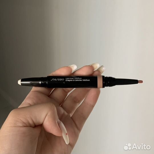 Автоматический карандаш–праймер для губ shiseido