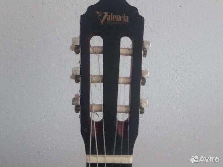 Классическая гитара Valencia