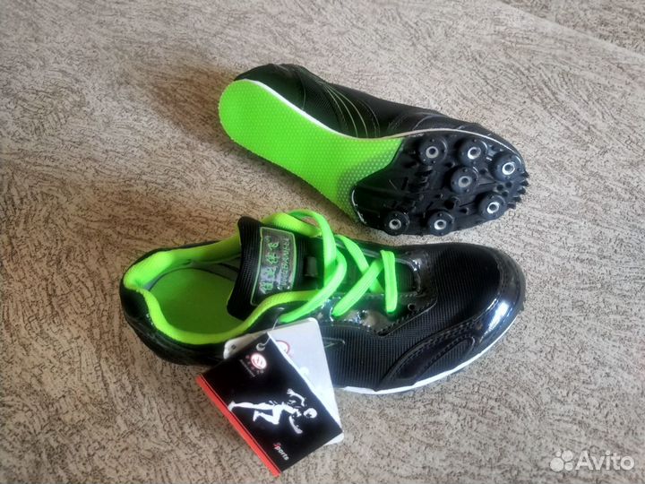 Спорт бег шиповки беговые