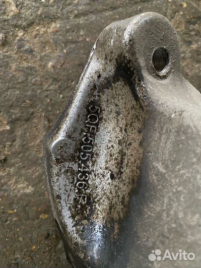 Кулак повортный правый Tiguan 2 Kodiaq Audi Q3