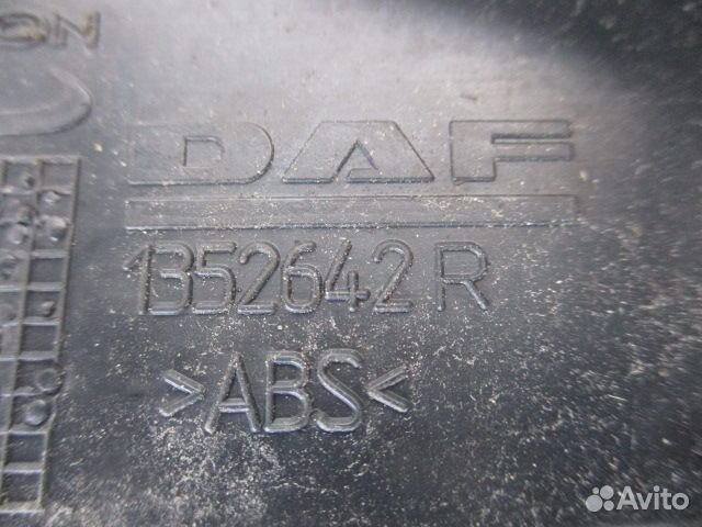 Дефлектор воздушный правый DAF 1352642