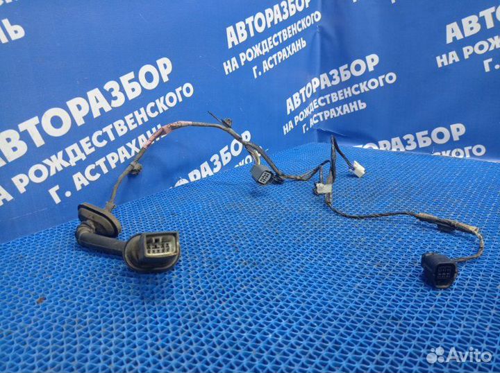 Проводка двери Mitsubishi Lancer Cedia седан 4G15