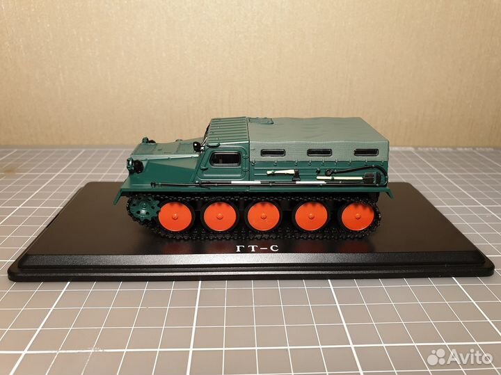 Гусеничный транспортёр-снегоболотоход гт-С с тенто