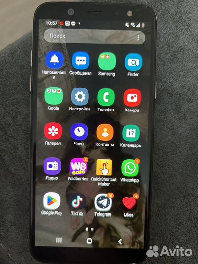 Samsung Galaxy A6, 4/32 ГБ