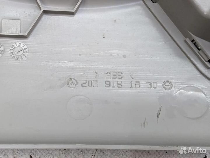 Накладка сидения w203 C-class 112.946 03.2001