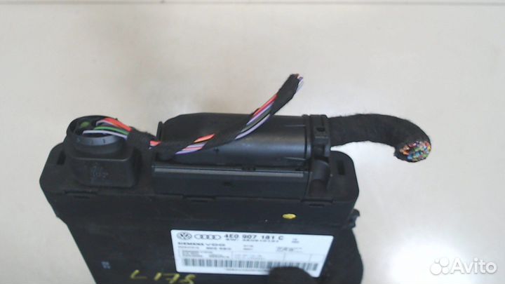 Блок управления бесключевого доступа Audi A8 (D3)