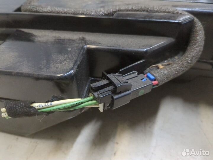 Сабвуфер Mercedes ML W163, 2004