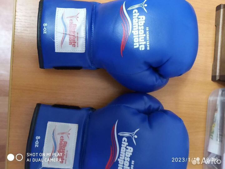 Боксерские перчатки 8oz