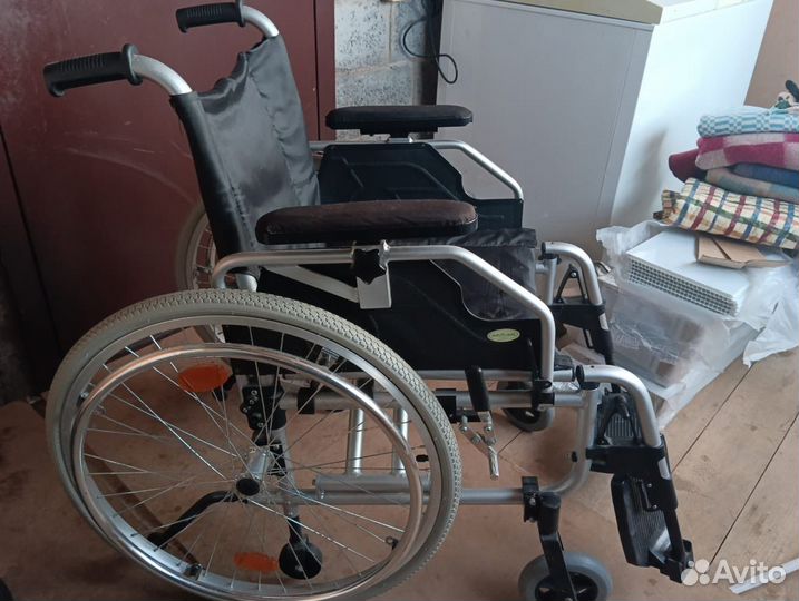 Инвалидная коляска