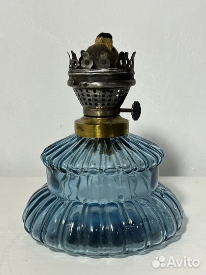 Лампа керосиновая старинная, голубое стекло