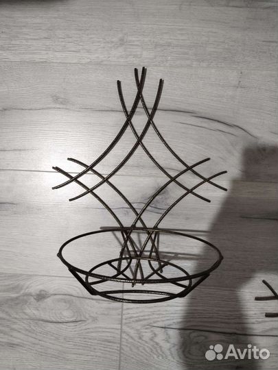 Кашпо для цветов настенное