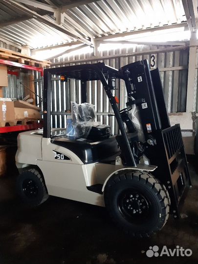 Вилочный погрузчик TFN CPCD50, 2023