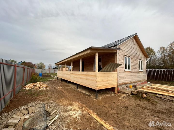 Бригада строителей