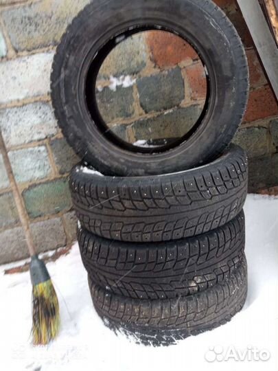 Michelin Agilis 3 235/60 R18