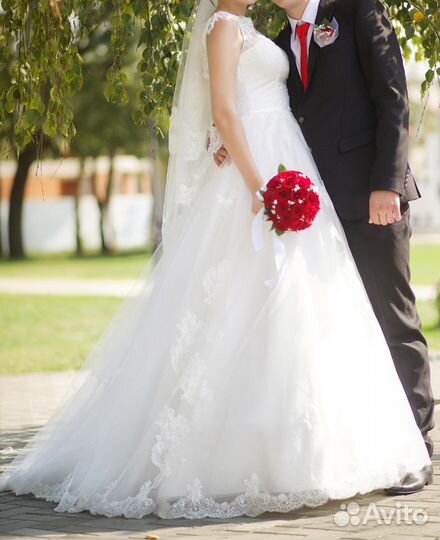 Свадебное платье б/у