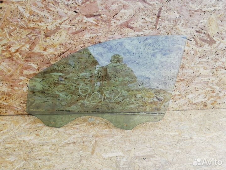 Стекло двери передней левой Volkswagen Touareg