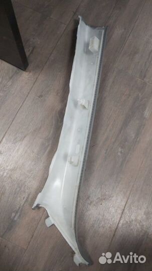 Обшивка стойки передняя правая Bmw 528I F10