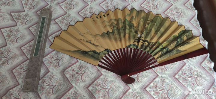Веер декоративный, дерево и бумага